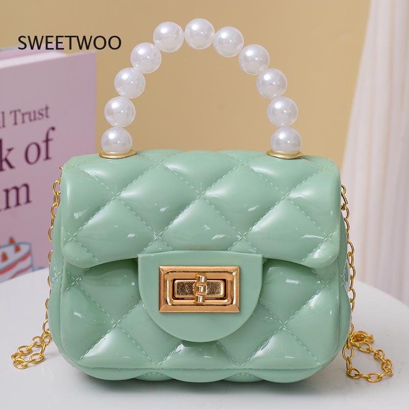 حقيبة كتف صغيرة من الجيلي لعام - مراجعة Women Bags 2026 Trends وسعره