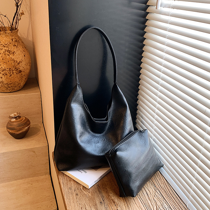 حقيبة كتف نسائية كبيرة بسيطة ب - مراجعة Women Bags 2026 Trends وسعره